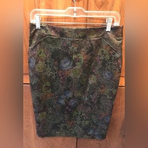 Ninety-Eight Flowered Skirt - Size Medium